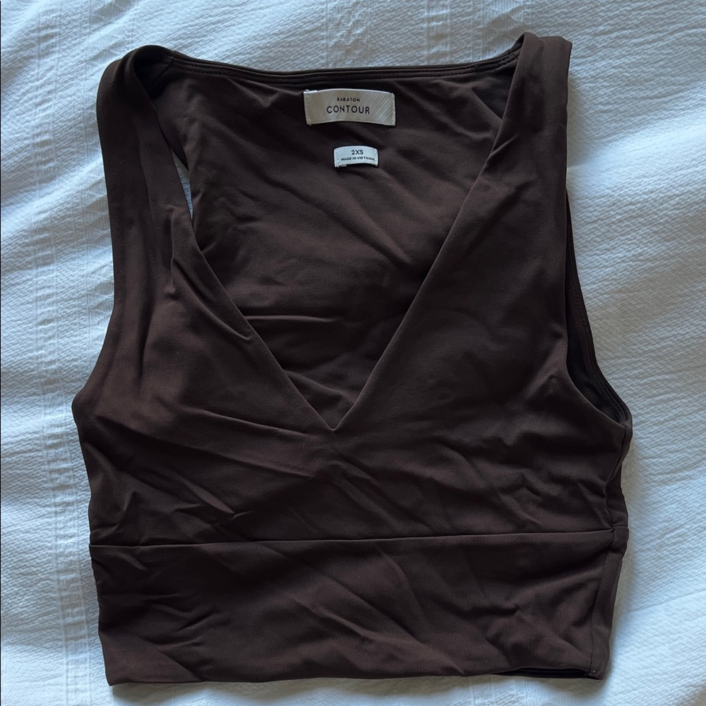 Aritzia Babaton Contour Women's Brown V-Neck Crop Top